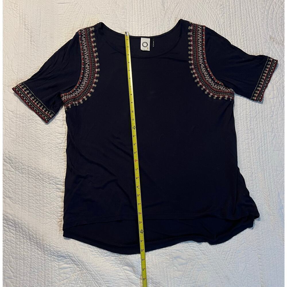 Anthropologie T-shirt, gorgeous sleeve detailing - Picture 6 of 6